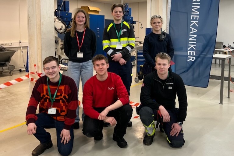 Dette var finalistene i kategorien for industrimekanikere. Simen Billingsø fra Eidskog er nederst til høyre i bildet.