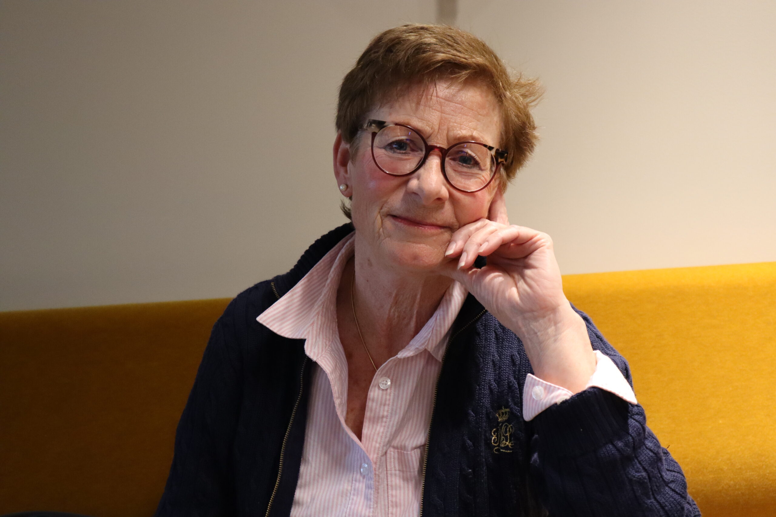 Mona Nymoen bekymrer seg for dagens trend blant den yngre garden, både når det gjelder nedsliping av tenner, tannbleking og kroner. – Ta heller bedre vare på de tennene du har, for det er de som holder lengst.