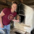 Veslemøy Tveter Alm er kjent som en kvinne med mange jern i ilden. Tidligere i uka ble hun valgt til ny nestleder i Hedmark Bygdekvinnelag.