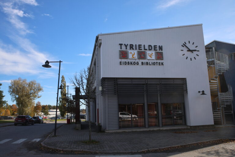 En konkurs hos boktransportøren i Norsk Bibliotekstransport skaper problemer for bibliotek over hele landet.
