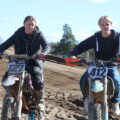 Jenny Halle og Scott Sundal har kost seg med motocross i påsken.