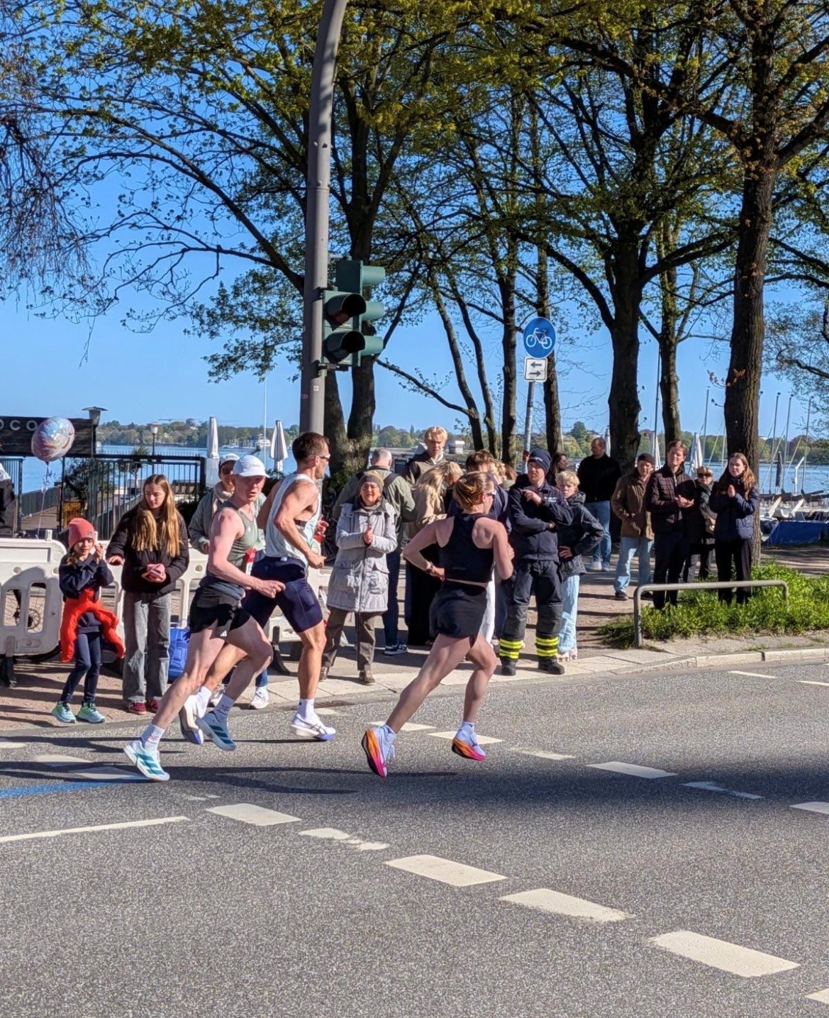Eira Rapp forteller at det var helt perfekte forhold for å løpe i søndagens Hamburg maraton.