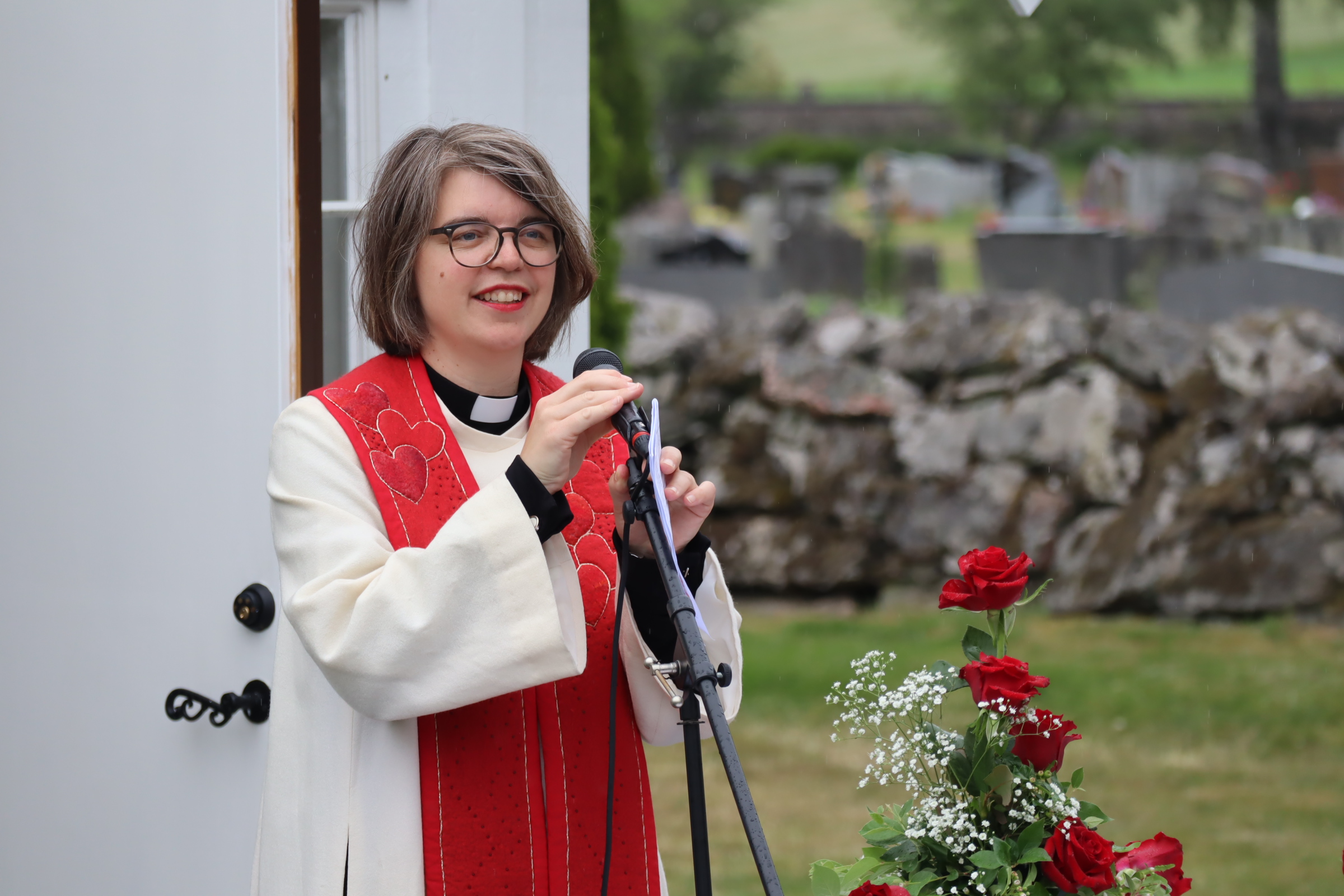 Bettina Eckbo har vært sokneprest i Eidskog i 15 år. Nå går veien videre til Grue og stilling som sokneprest der.
