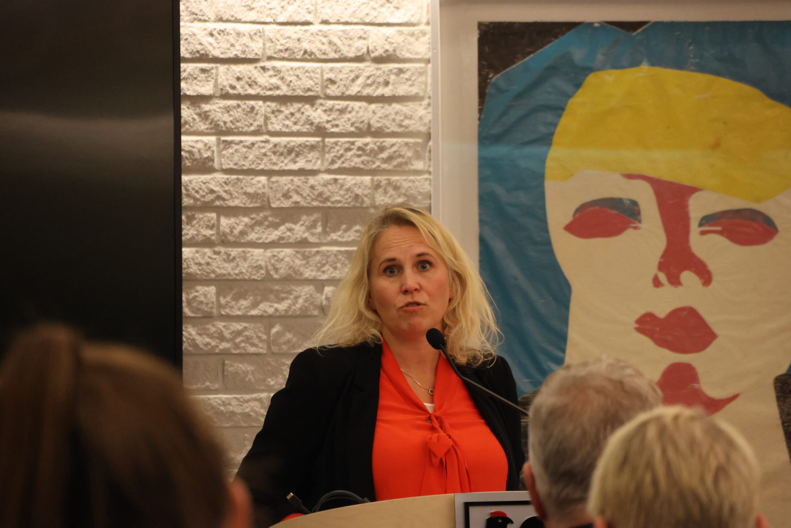 Kamilla Thue, ordfører i EIdskog syns det er trist at det ikke satses mer på kommunene.